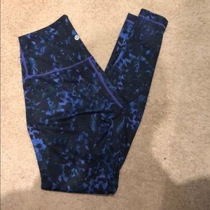 Lulu yoga pants